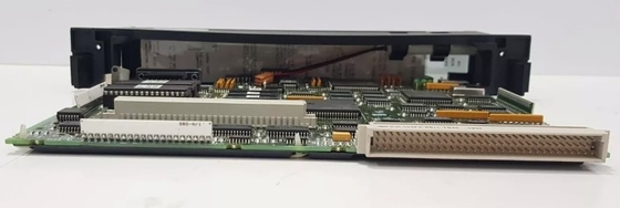 IC697CPU731 GE 12 MHz 32 Kbyte Κεντρική μονάδα επεξεργασίας Single Slot CPU 512 εισροές και εξόδους