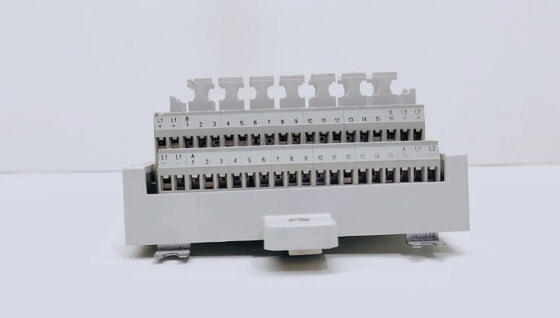 ΤΟ844 3BSE021445R1 μονάδα τερματισμού μονάδας I/O ABB για τρύπα ράβδου μεταφοράς