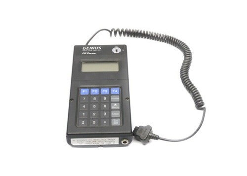 IC660HHM501 φορητός χειριστής General Electric χεριών οργάνων ελέγχου της Γερμανίας Fanuc Γερμανία