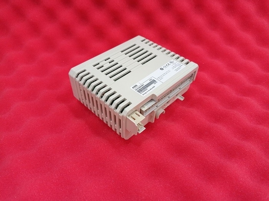 Ψηφιακή ενότητα εισαγωγής DI810 ABB S800 24V 16 ανταλλακτικά 3BSE008508R1 PLC CH
