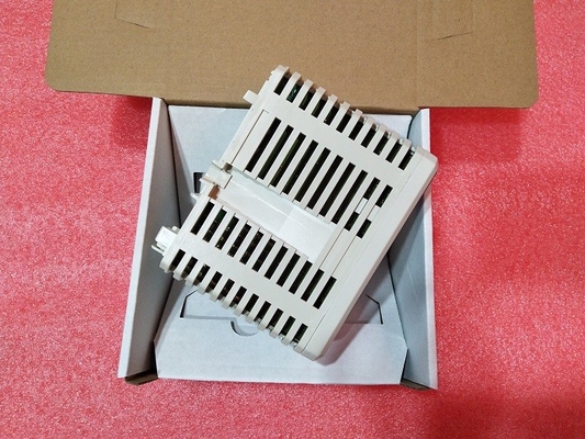 Ενότητα 8 CH S800 I/O 3BSC690087R1 αναλογικής παραγωγής PLC AO895 ABB